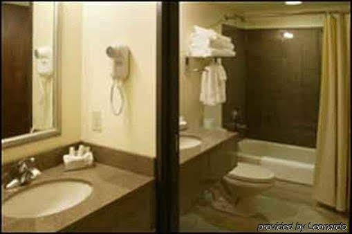 Markham House Medical Center 3*